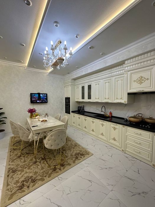 Аренда дома в Яккасарайском районе 6 комнат 350 м²