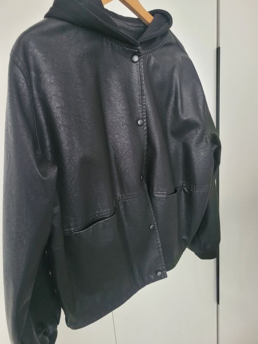 Продам куртку экокожа