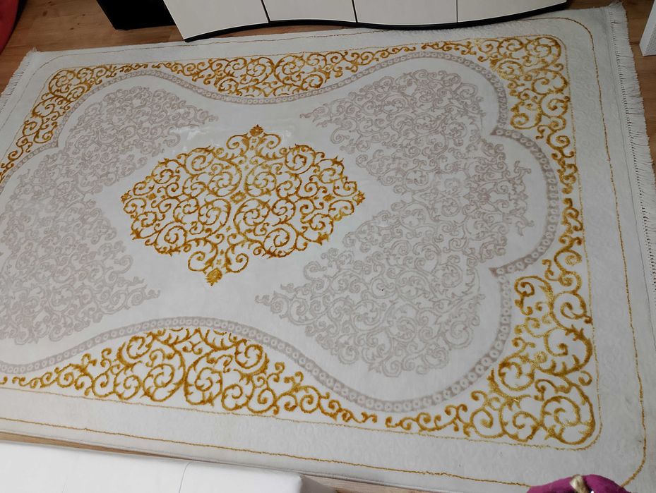 Килим релефен от дебелите