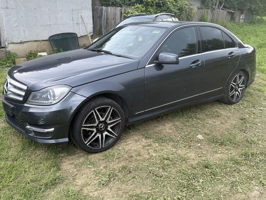 Dezmembrez mercedes C class W204