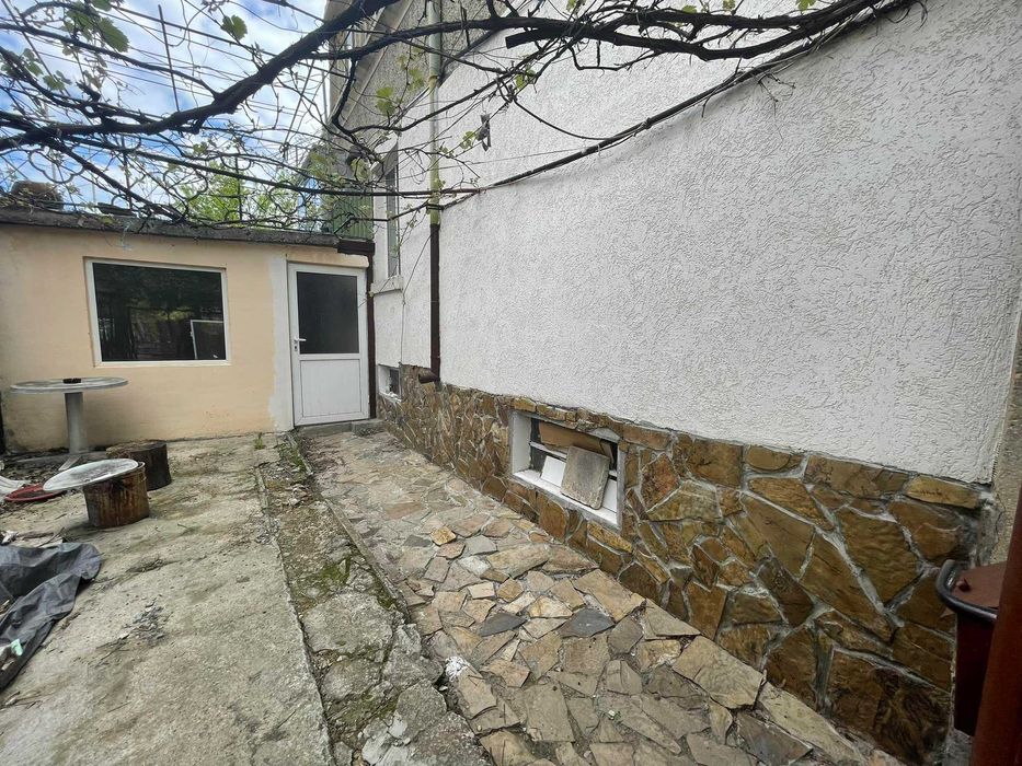 Пазар !!! Етаж от къща !!! Тухла !!!