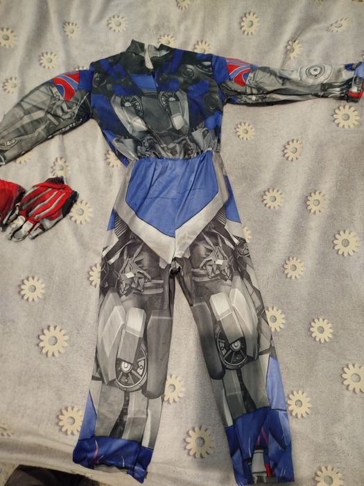 Продам костюм Оптимус Прайм