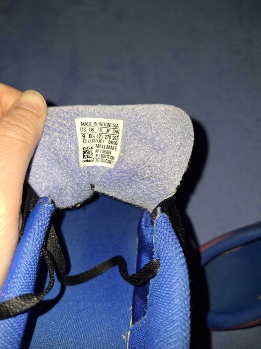 Футболни обувки Adidas Traxion 42 2/3