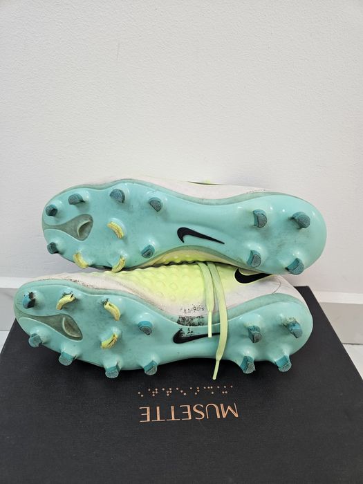 Ghete fotbal profi Nike sintetic iarbă