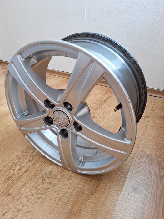 Оригинални алуминиеви джанти:  15" 5х108  ET 43 6.5J