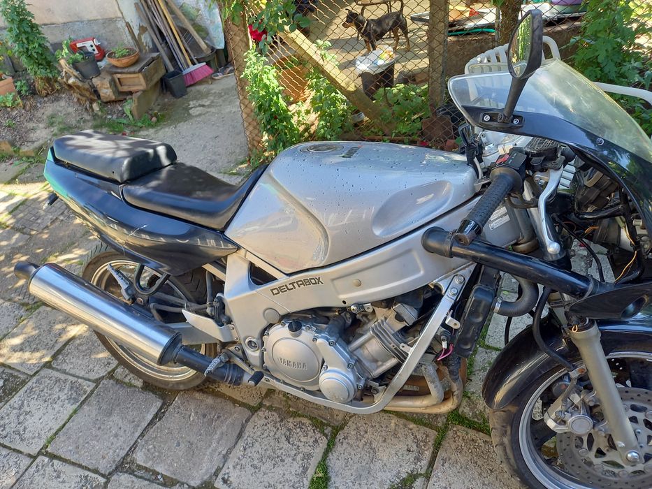 Yamaha fzr 600..