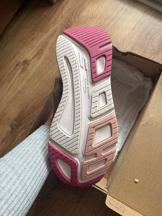 Дамски маратонки skechers