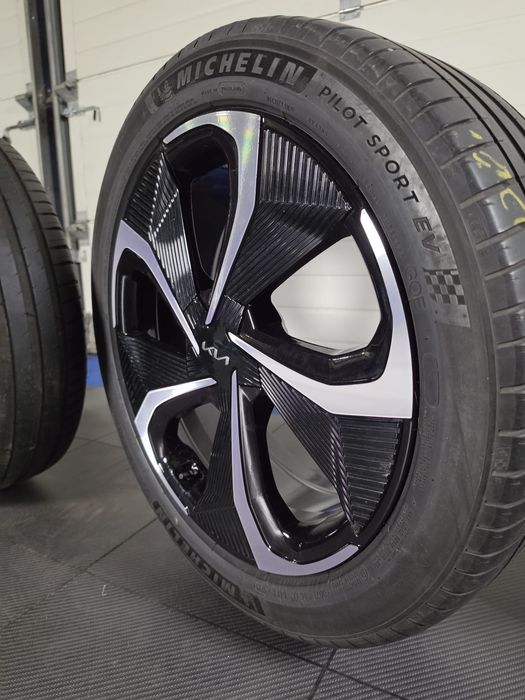 Оригинални 20" джанти Kia EV6 GT-Line + Michelin Pilot Sport EV 255/45 R20 OEM