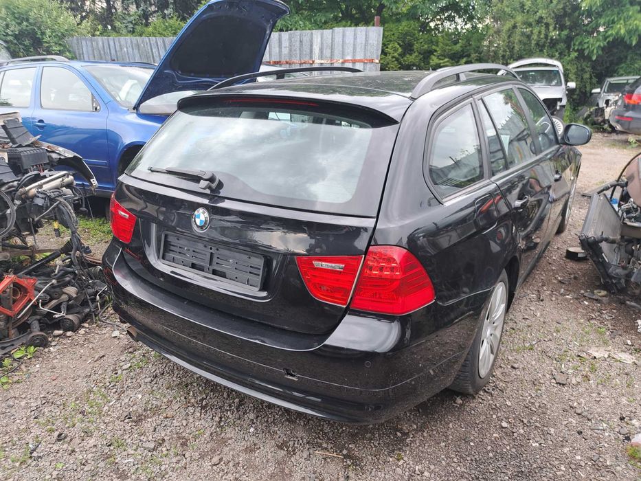 Продавам BMW e91 318i 143hp 2010 facelift на части, n43 мотор 140000км