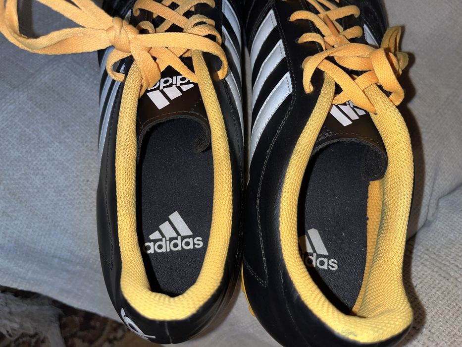 Футболни стоножки Adidas Gloro