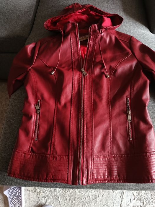 Дамско кожено яке червено