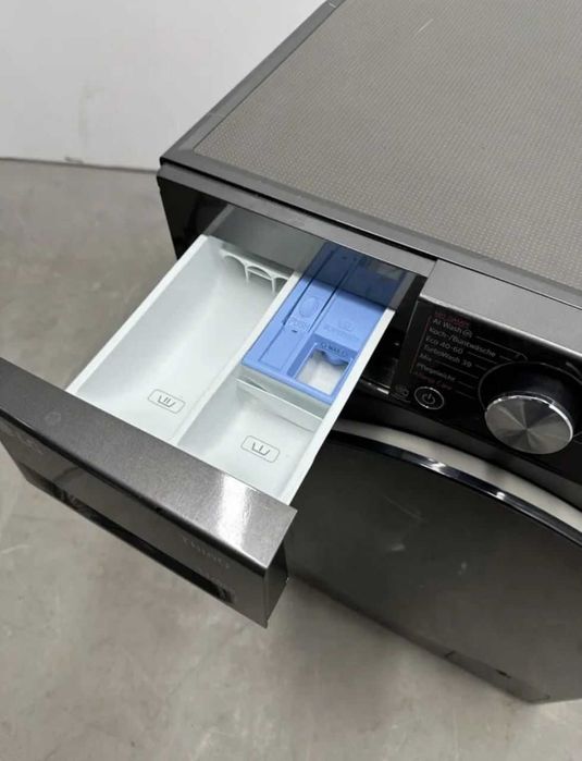 Продаю машинку стиральную.