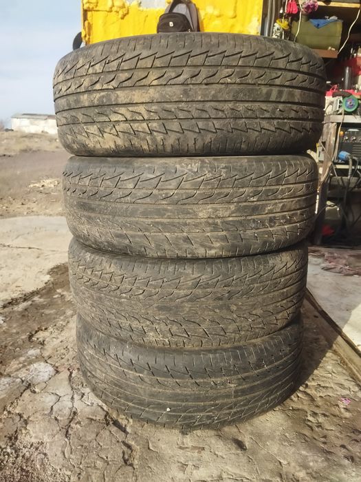 Продам б/у резину на 18 дюймов