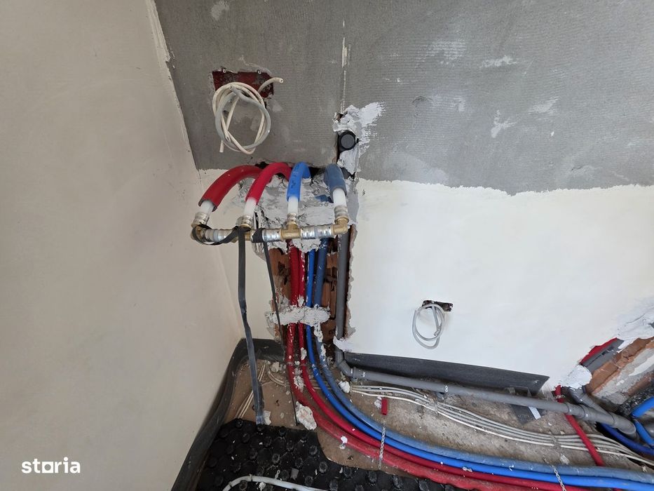 Vila P+1+M,1.8km M Râul Doamnei,Tva inclus,încălzire pardoseala