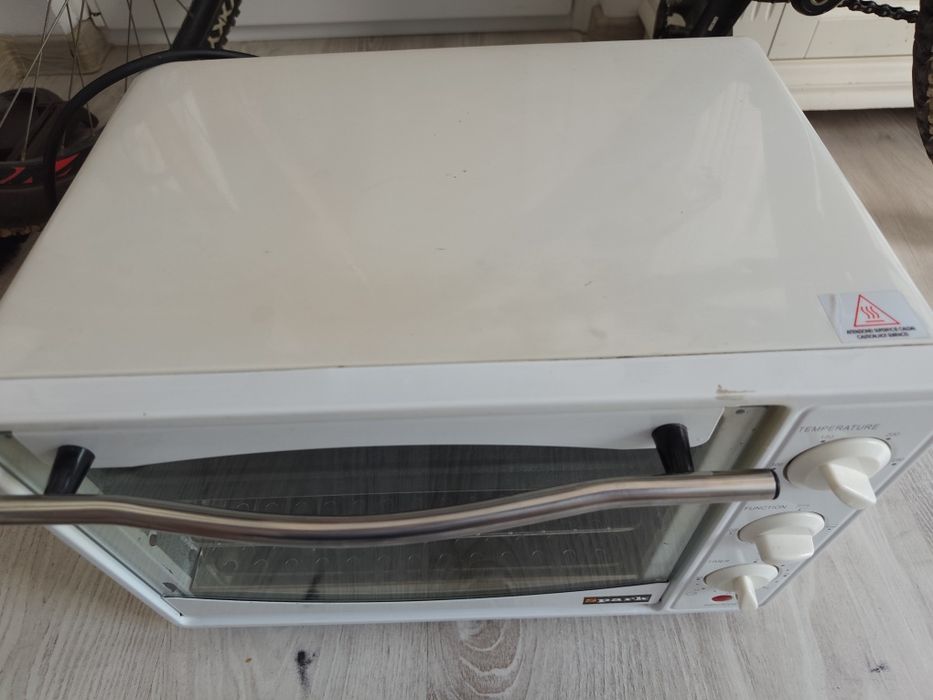 sterilizator profesional cu aer cald (pupinel) marca AGV Spark, ideal pentru saloane de cosmetică,