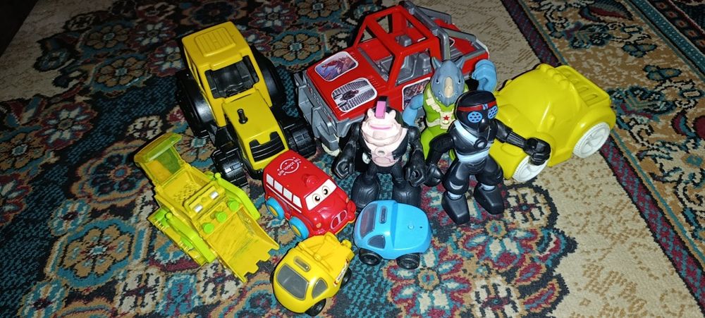 Продаются игрушки