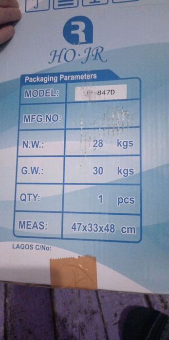 Продаю  Швейная машинка