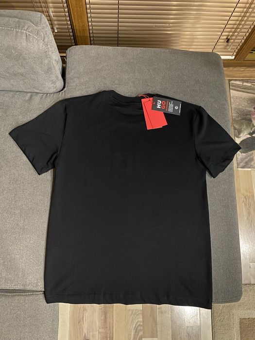 Чисто нова мъжка тениска Hugo Boss