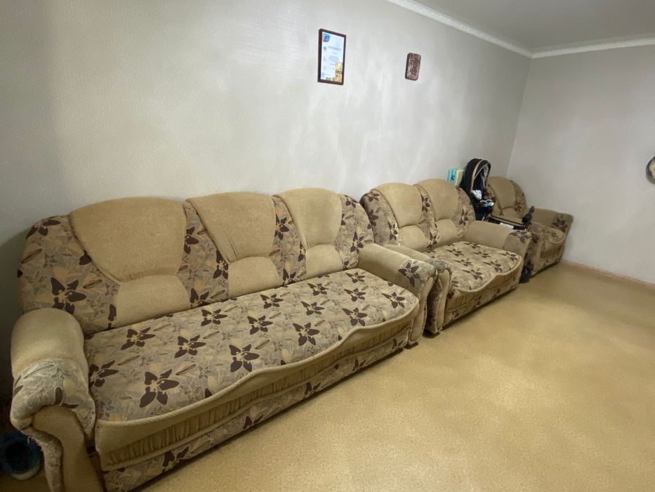 Продам диван тройка срочно Самовывоз.