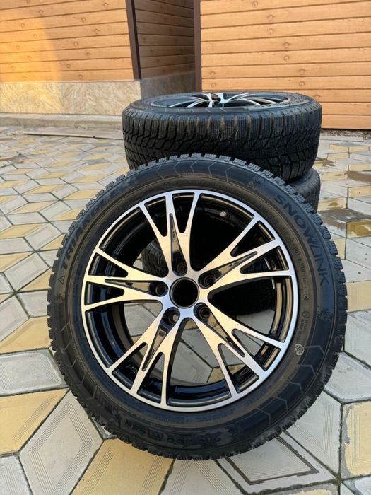 Шины Triangle зимние вместе с дисками.