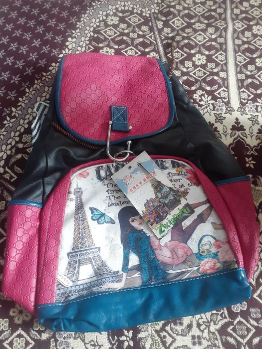 Продаются  сумка