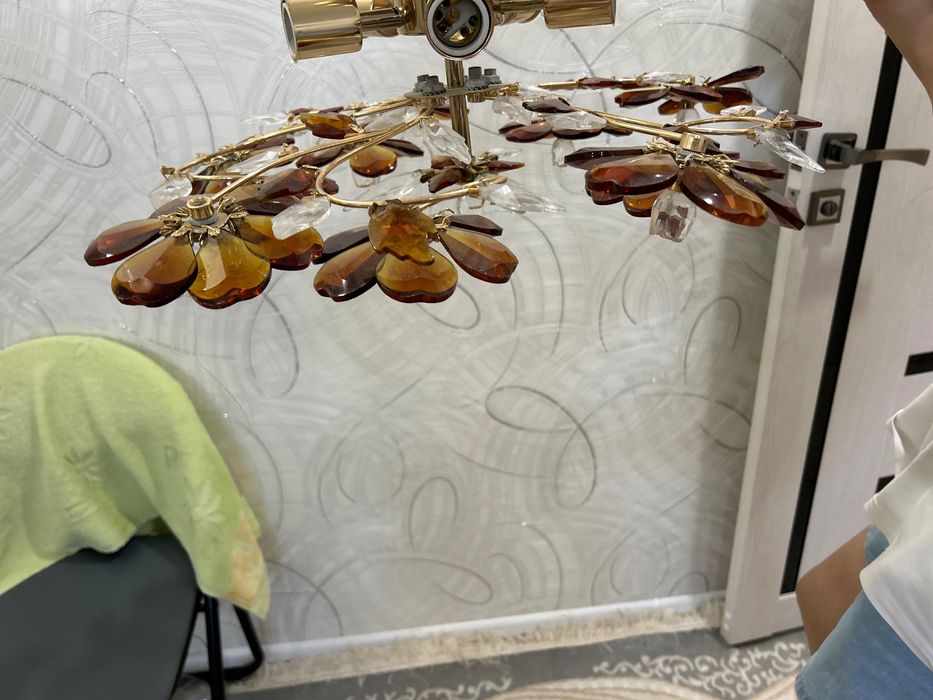 Люстра с 5ю лампами в виде цветка