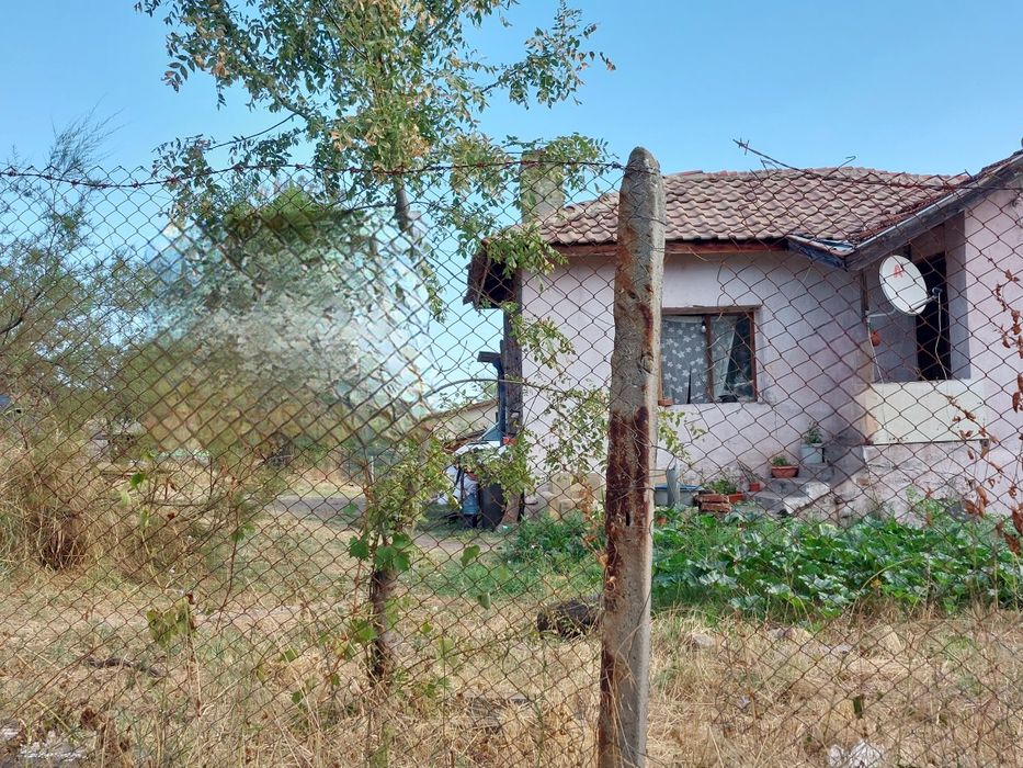 Продава се Къща в с. Минерални бани, Област Хасково - 90 кв.м за 539 €/кв.м - Снимка #1