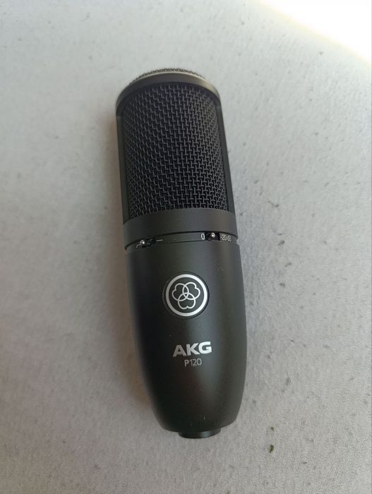 Микрофон AKG P120 конденсаторный