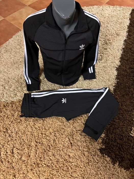 Trening Adidas bărbați silon!