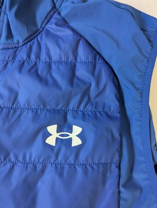 Under Armour Storm Active Hybrid мъжки елек от Сащ