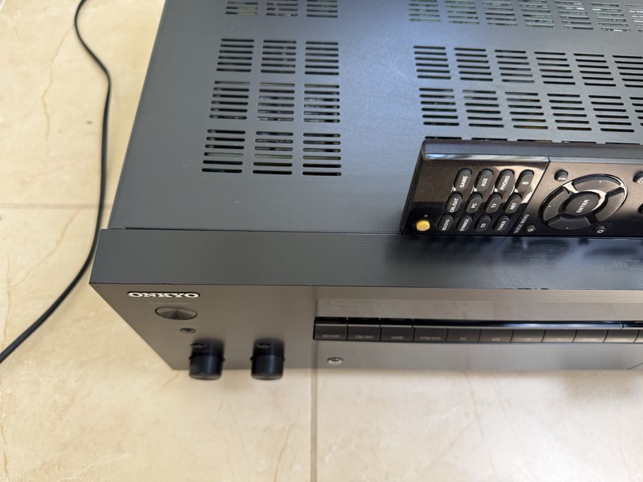 Onkyo TX-NR676 Bluetooth Wi Fi Dolby Atmos