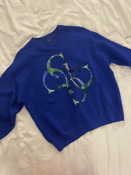 Оригинален пуловер на Guess