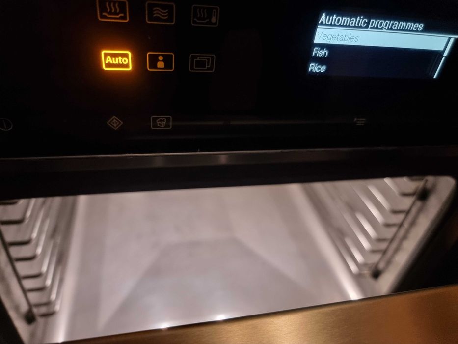 Miele DGM 6401 парова фурна с микровълнова – като нова, с гаранция