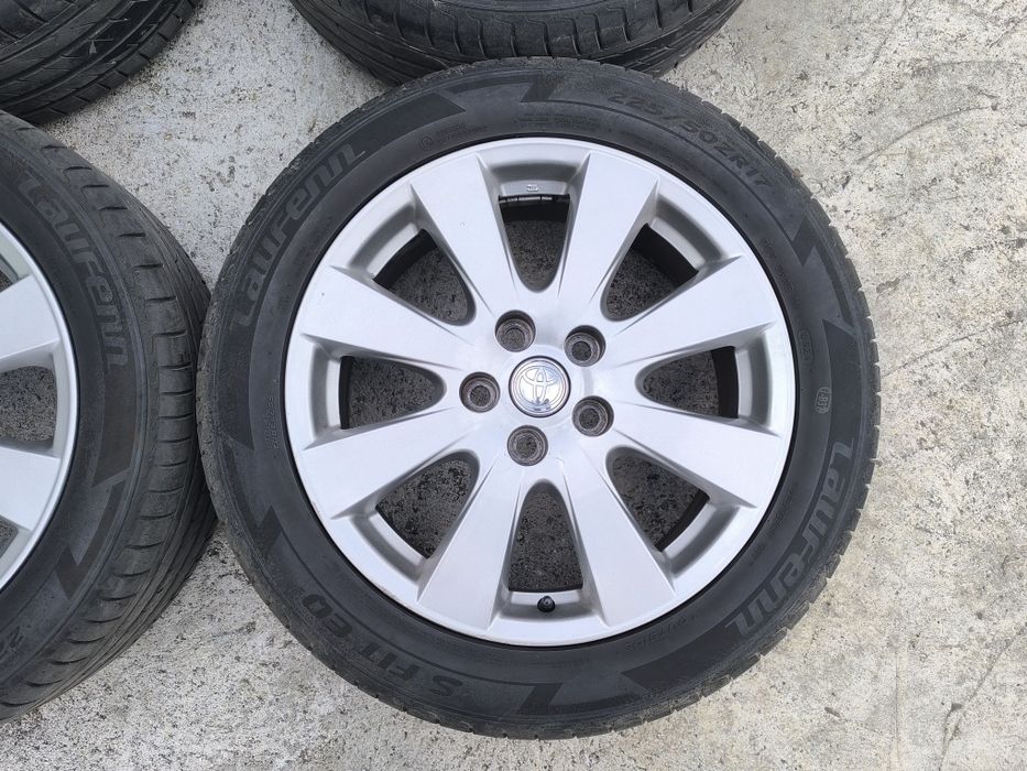 17 цола джанти с гуми за Toyota Avensis T27 5x114.3 мм