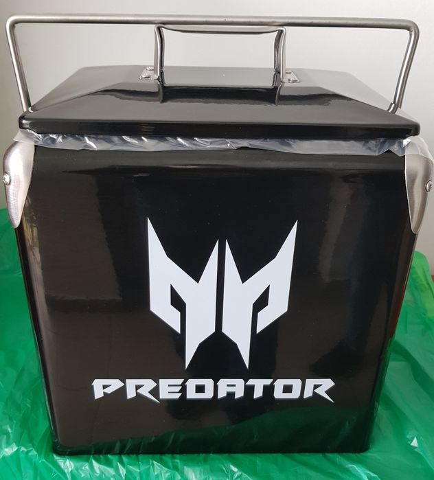 Лимитирана Метална Хладилна Кутия Acer Predator (Ретро Кулер)