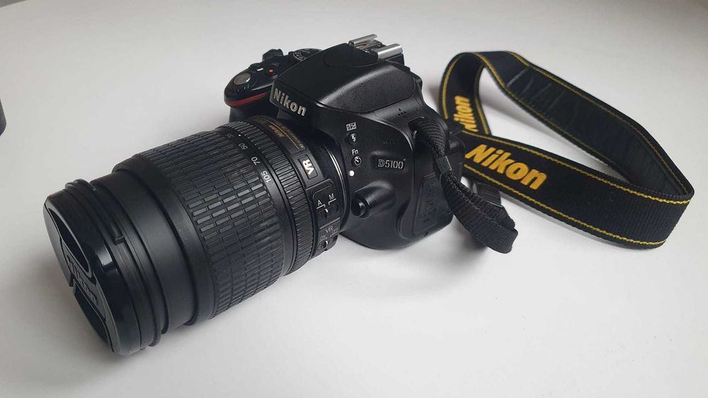 Nikon D5100 + obiectiv Nikon 18-105mm / Nikon 35mm 1.8 / Nikon 55-300