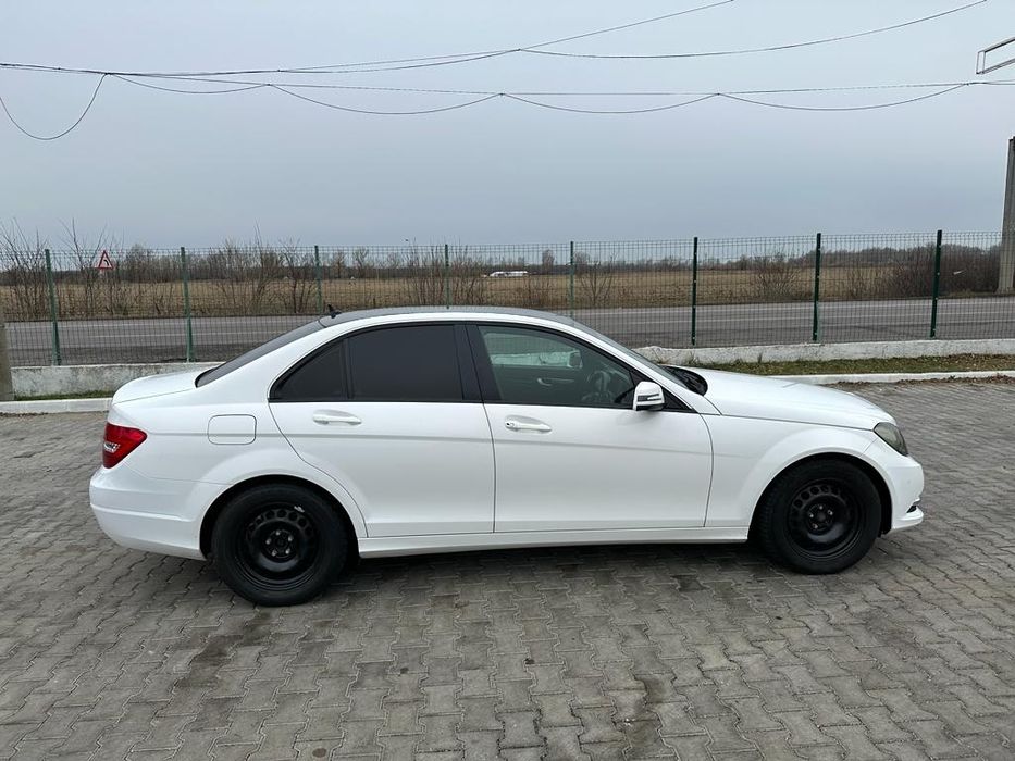 Dezmembrez mercedes w204, c class facelift,bara,capota,usa,aripa,