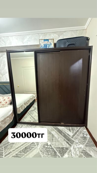 Продам мебель шкаф сандык стол