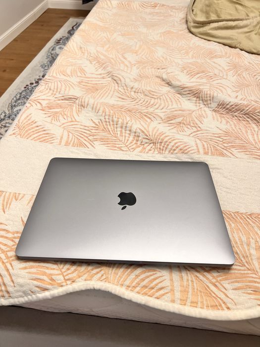 Продается macbook pro на чипе m1