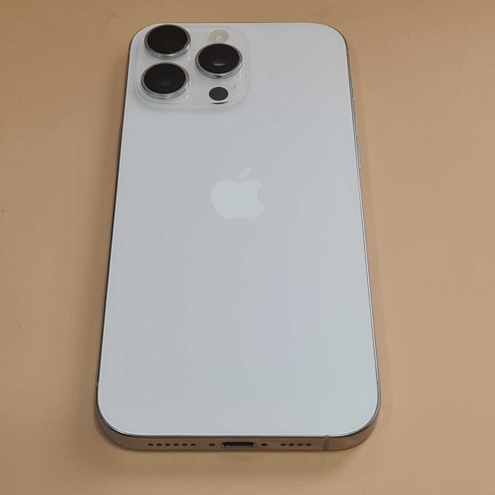 HOPE  AMANET P8  Iphone 16 Pro Max 256 gb  92Baterie