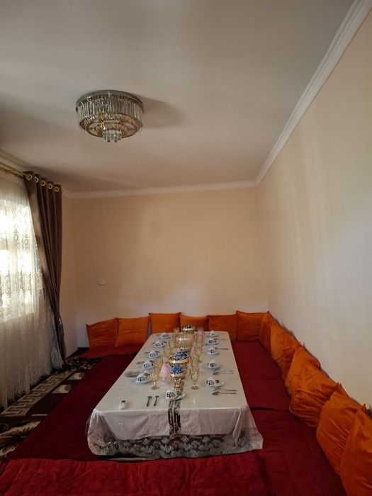 UY sotiladi yer maydoni umumiy 16 sotix ne jiloy ekin uchun 8 sotix