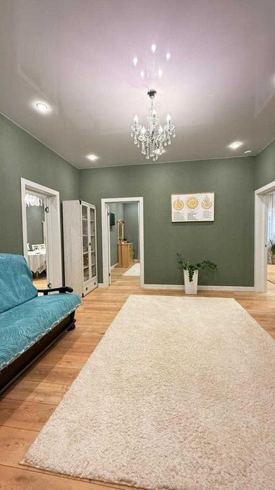 Продам шикарный дом в Зачанске