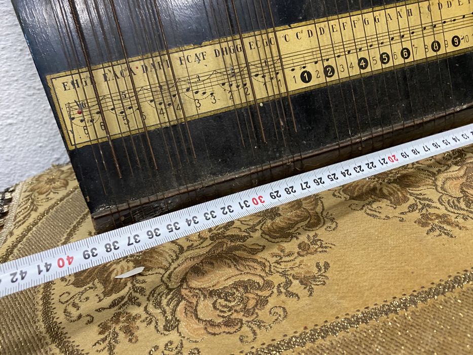 Немски струнен музикален инструмент - цитра