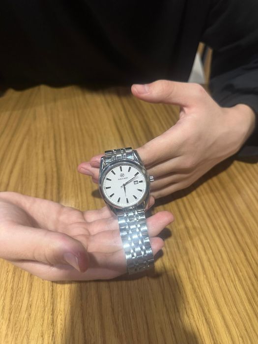 Продам часы в идеальном состоянии