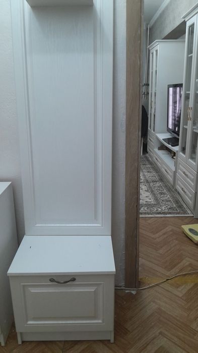 Продам прихожую,новая