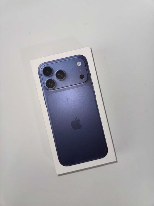 НОВ! iPhone 17 Pro Max, Deep Blue, 512GB 2г ГАРАНЦИЯ