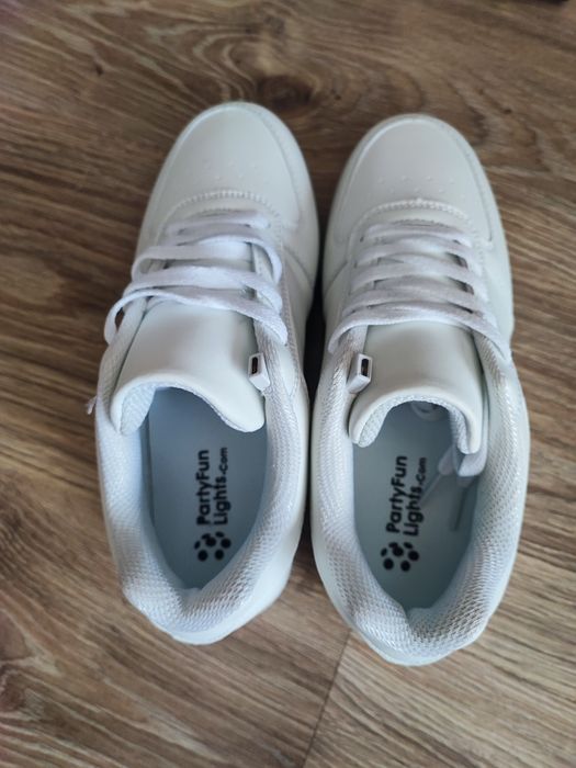 Детски светещи зареждащи се маратонки  36 номер