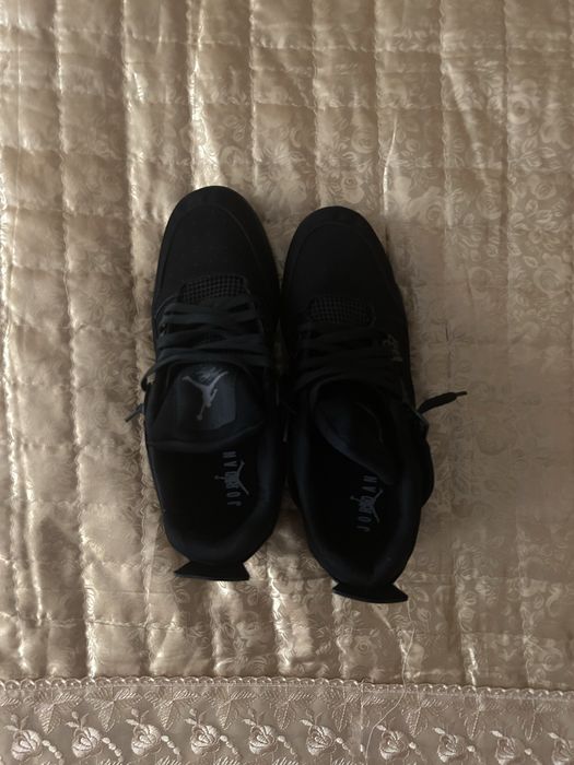 Jordan 4 black retro