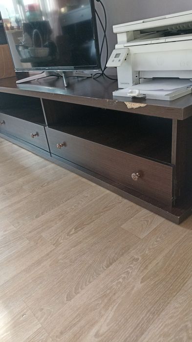 Тумба под телевизор.