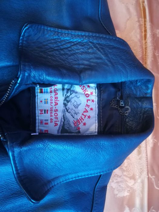 Българско мъжко кожено яке, от естествена дебела кожа.